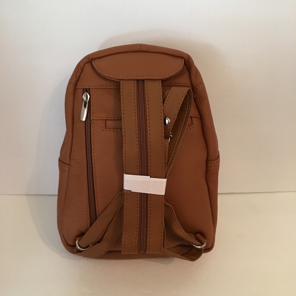 🔴Host Pick🔴 Leather mini backpack purse 5⭐️rated - Picture 4 of 6